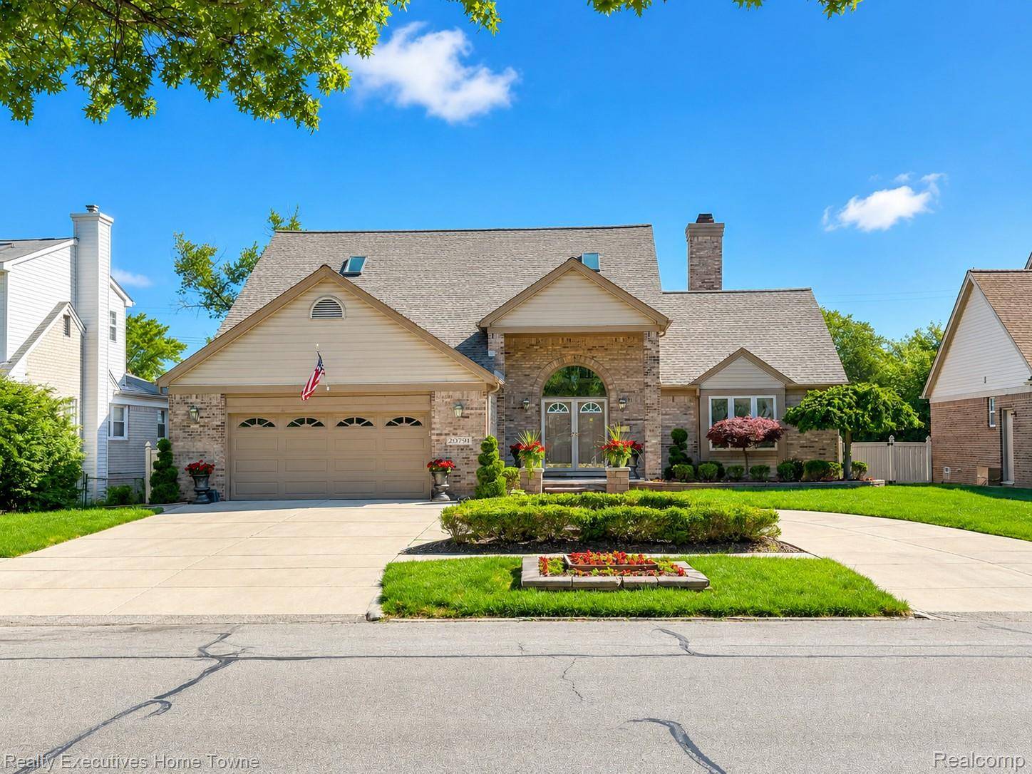 20791 Outer DR, Dearborn, MI 48124
