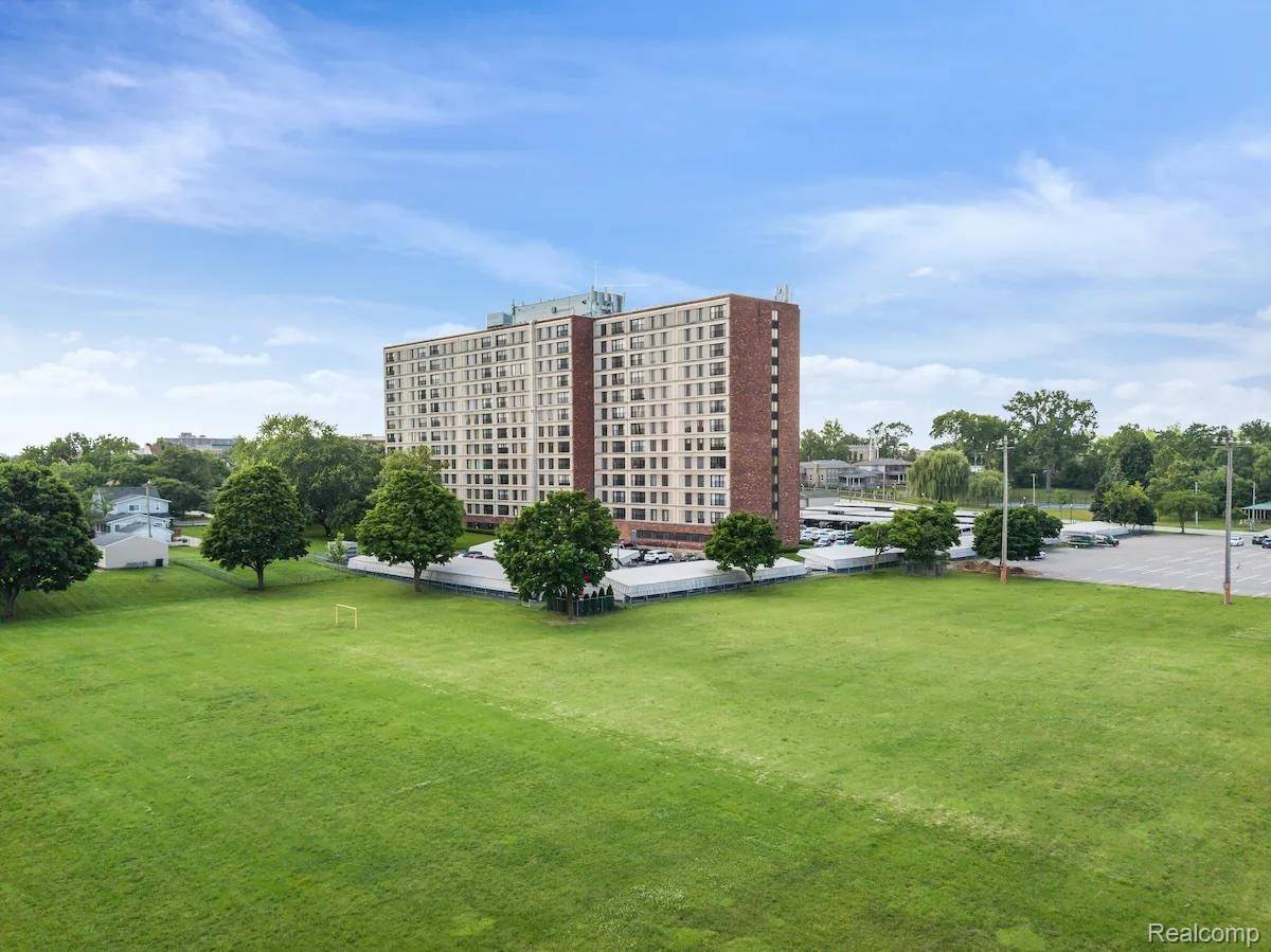 21800 Morley Avenue #1203, Dearborn, MI 48124