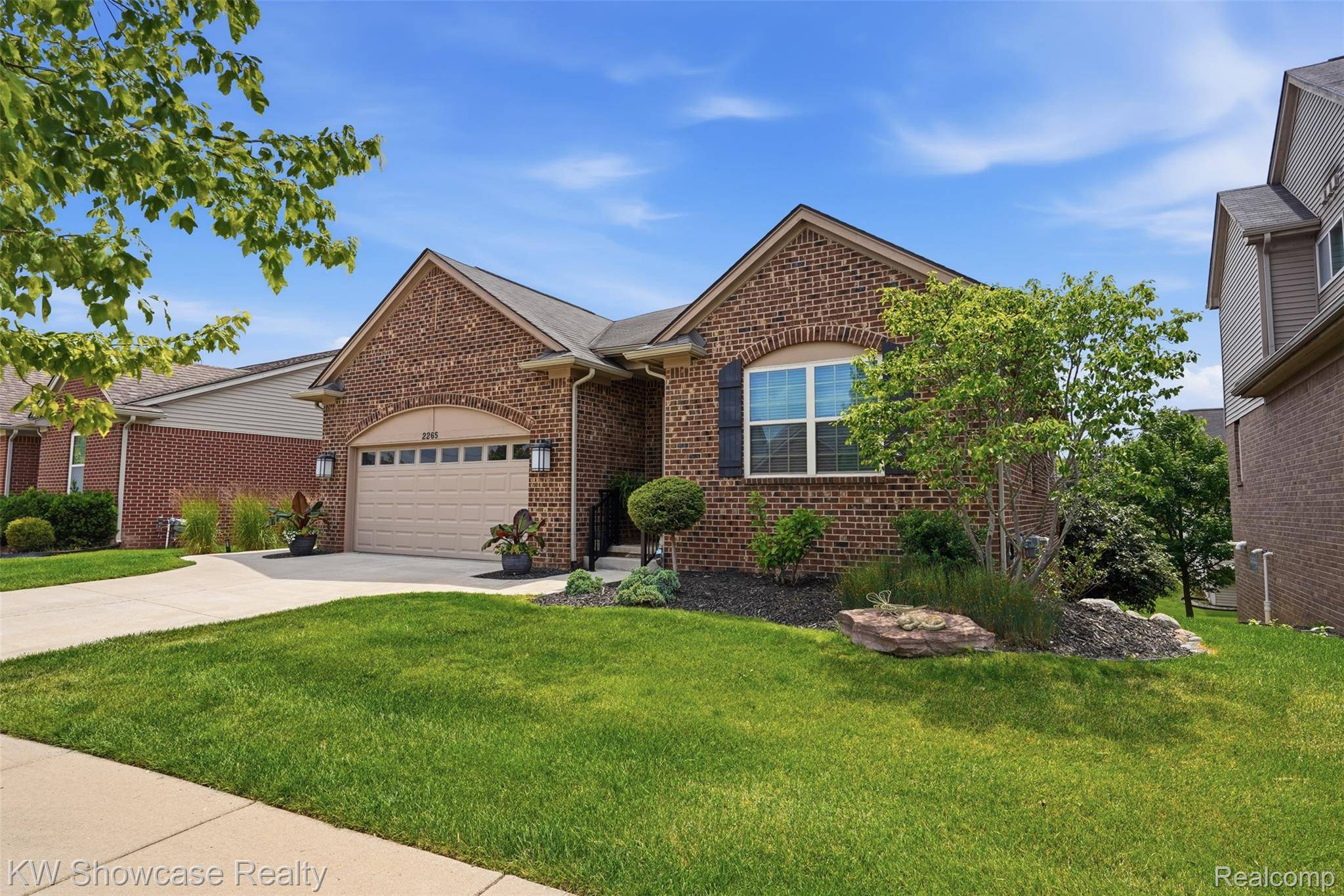2265 Brigantine, Commerce Charter Township, MI 48382
