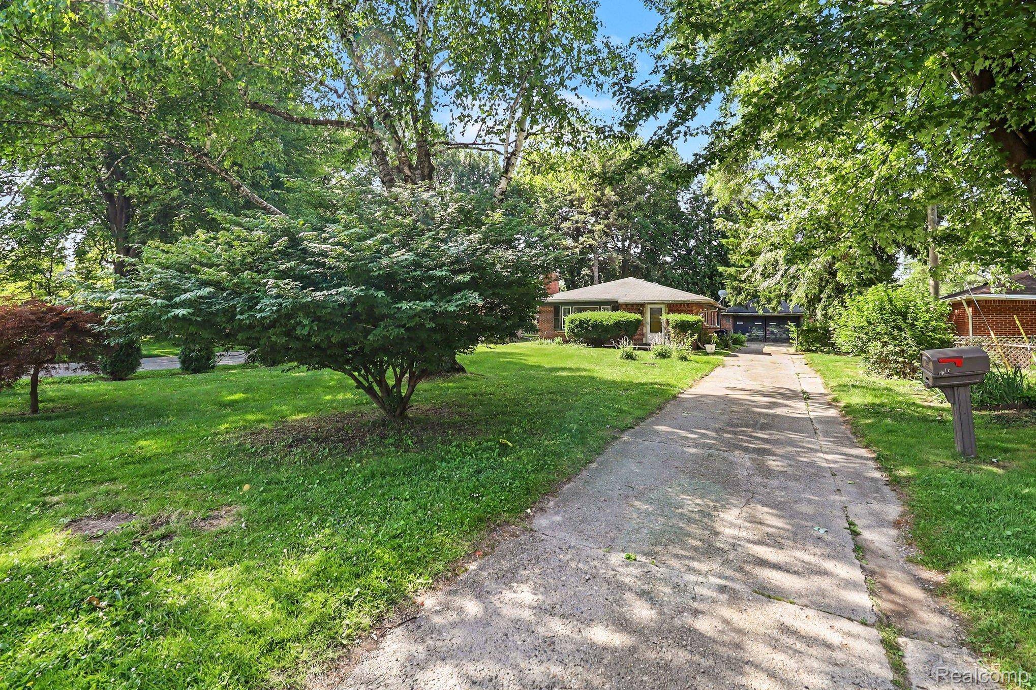 25175 W Chicago, Redford Charter Township, MI 48239