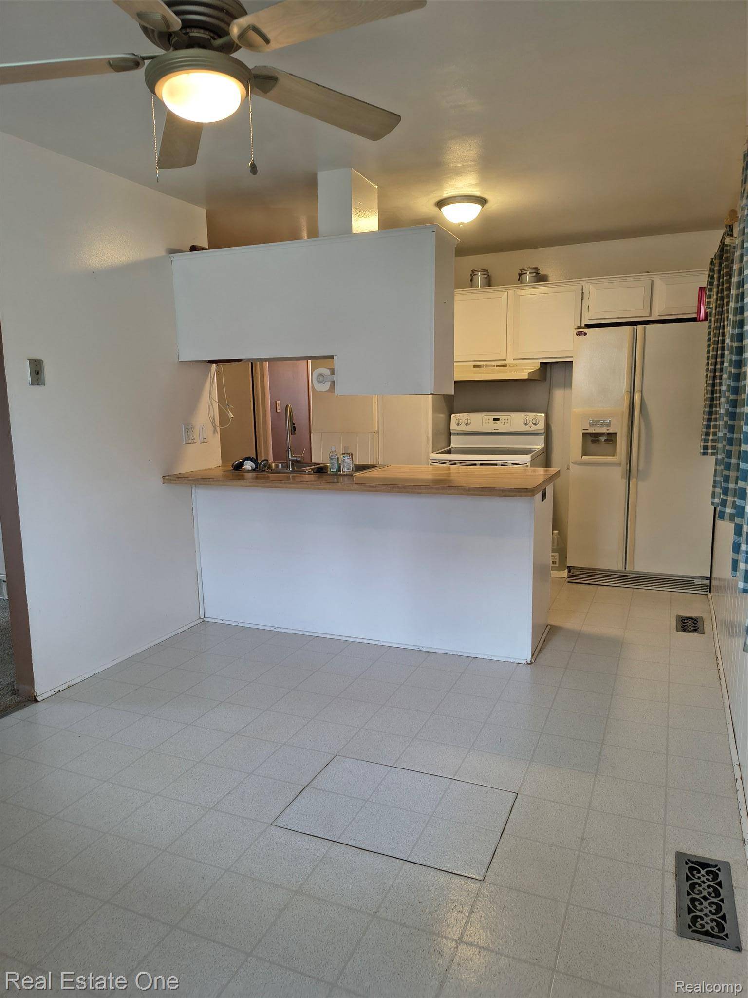30866 Middlebury ST, Westland, MI 48186