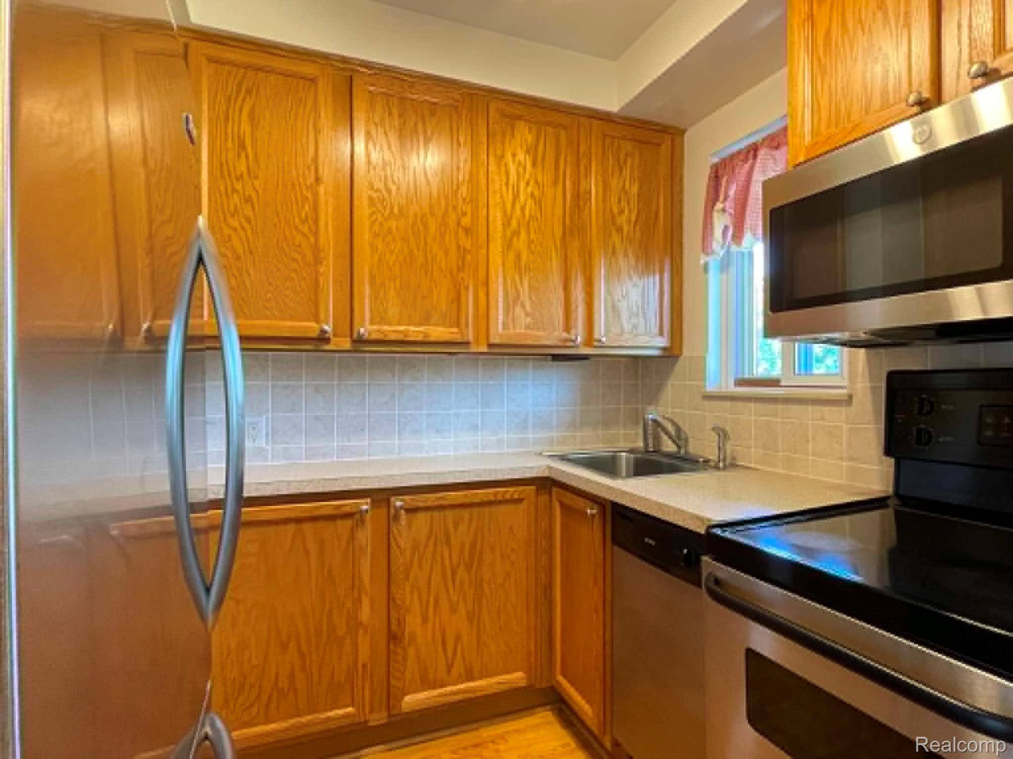 26965 Milford #37, South Lyon, MI 48178