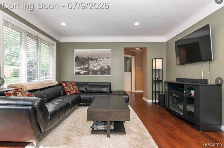 3132 MAPLEWOOD AVE, Royal Oak, MI 48073
