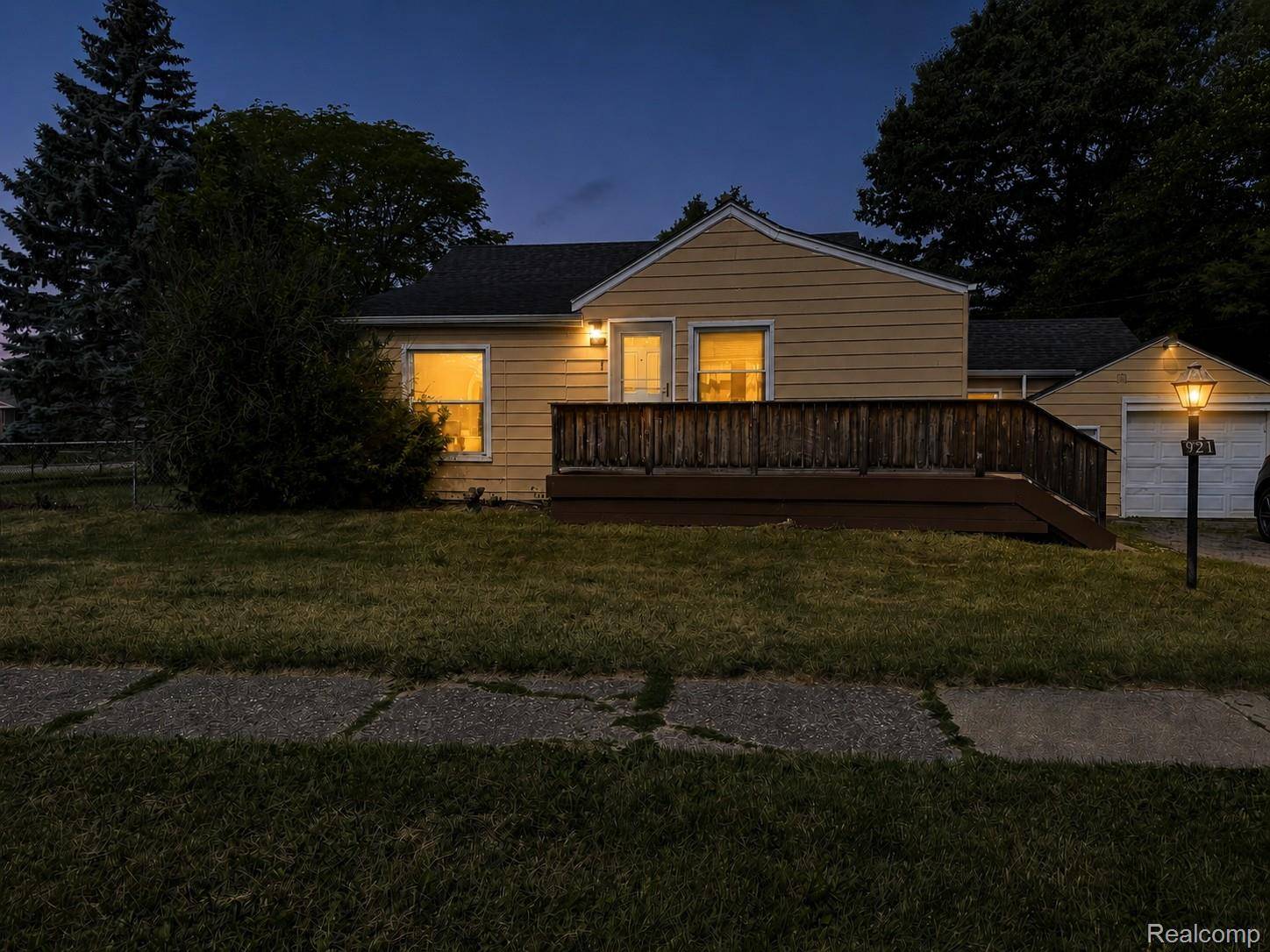 921 Venoy, Garden City, MI 48135