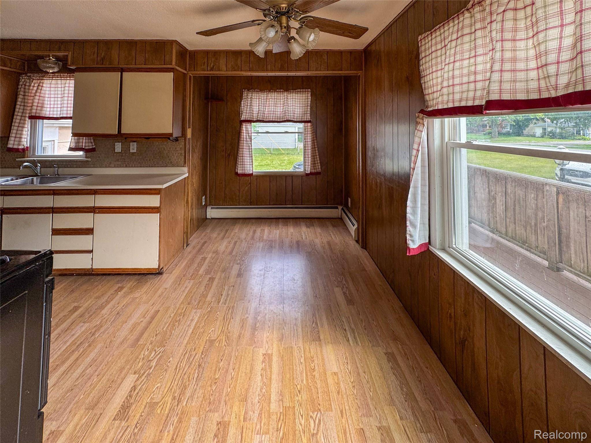 921 Venoy, Garden City, MI 48135