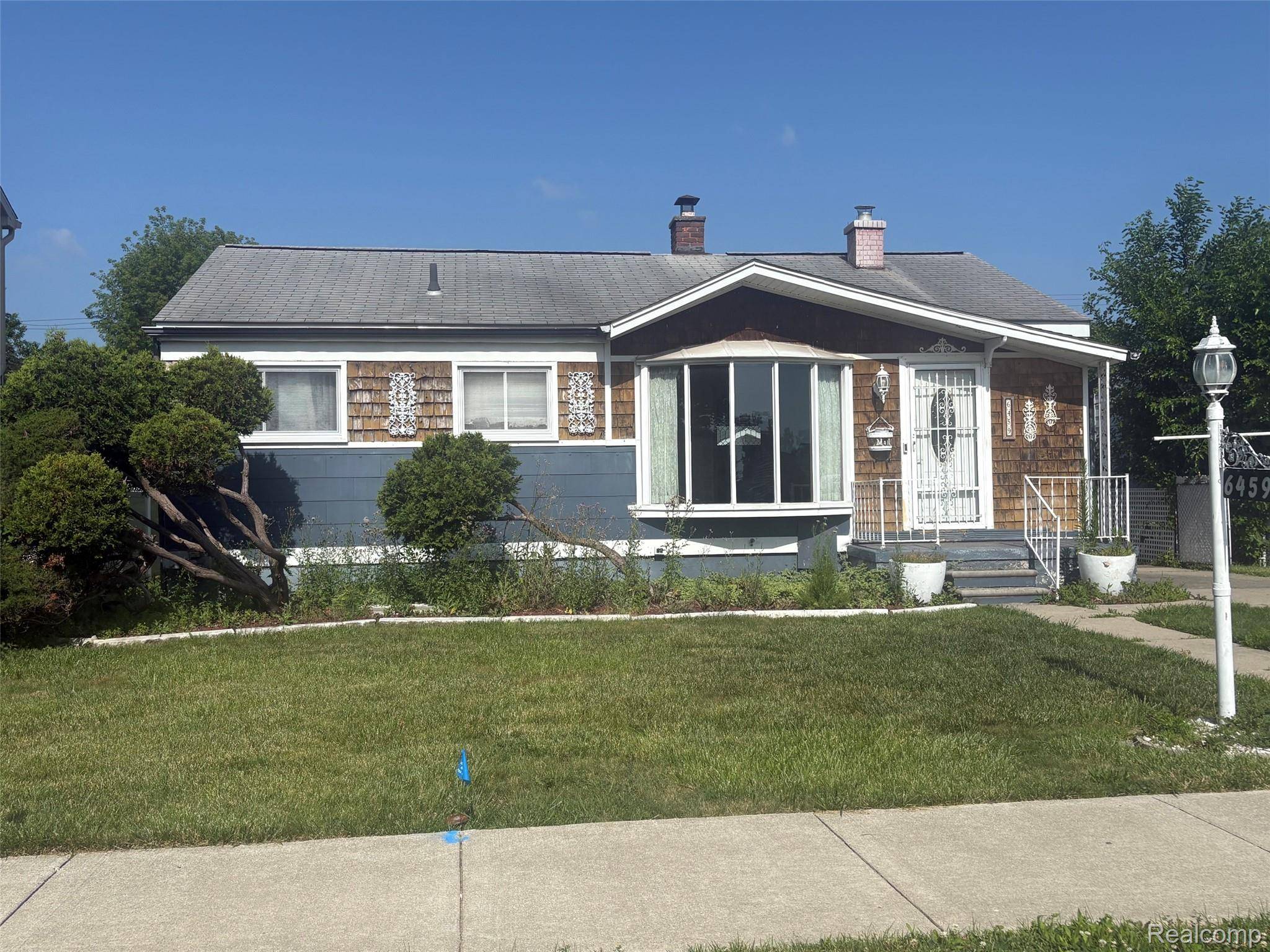 6459 Lathers ST, Garden City, MI 48135