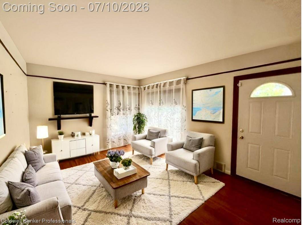 574 Auburn ST, Plymouth, MI 48170