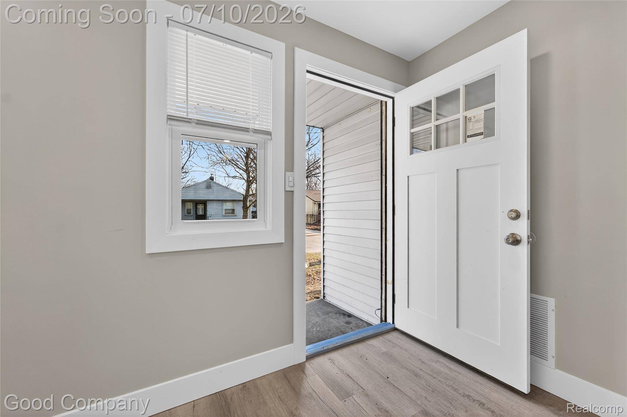 34039 Cambria CT, Westland, MI 48186