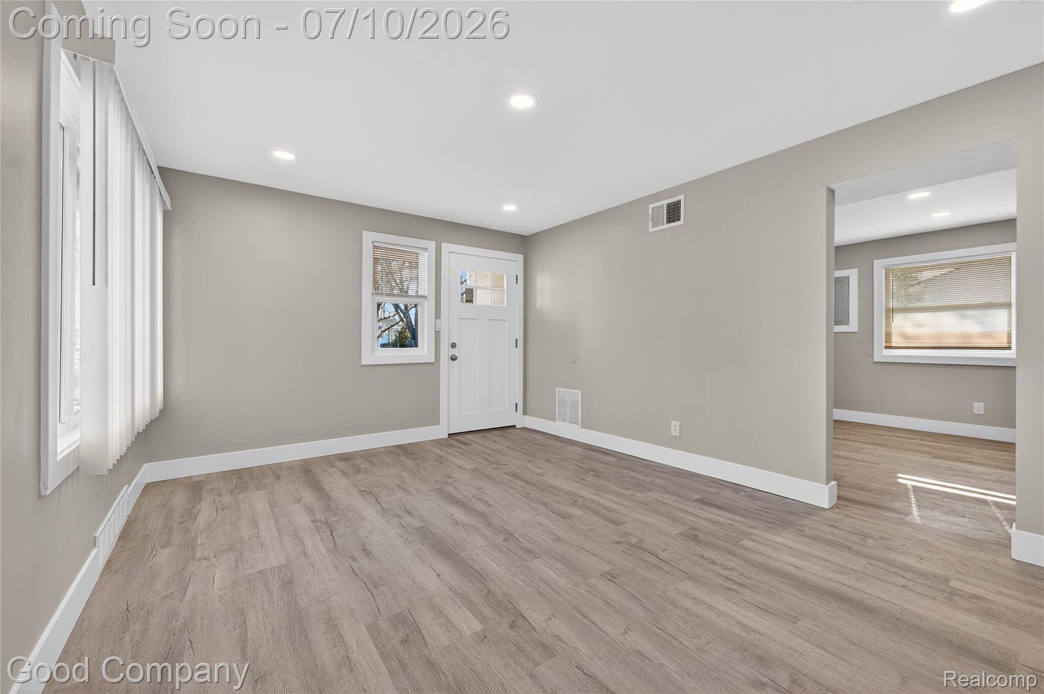 34039 Cambria CT, Westland, MI 48186
