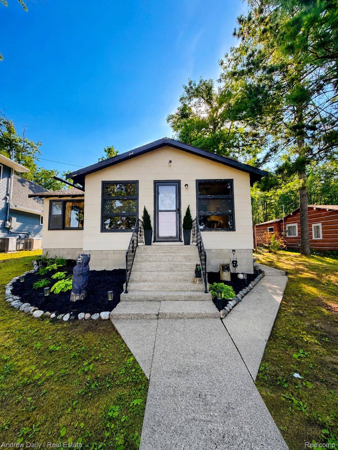 1781 Memory LN, Albert Township, MI 49756