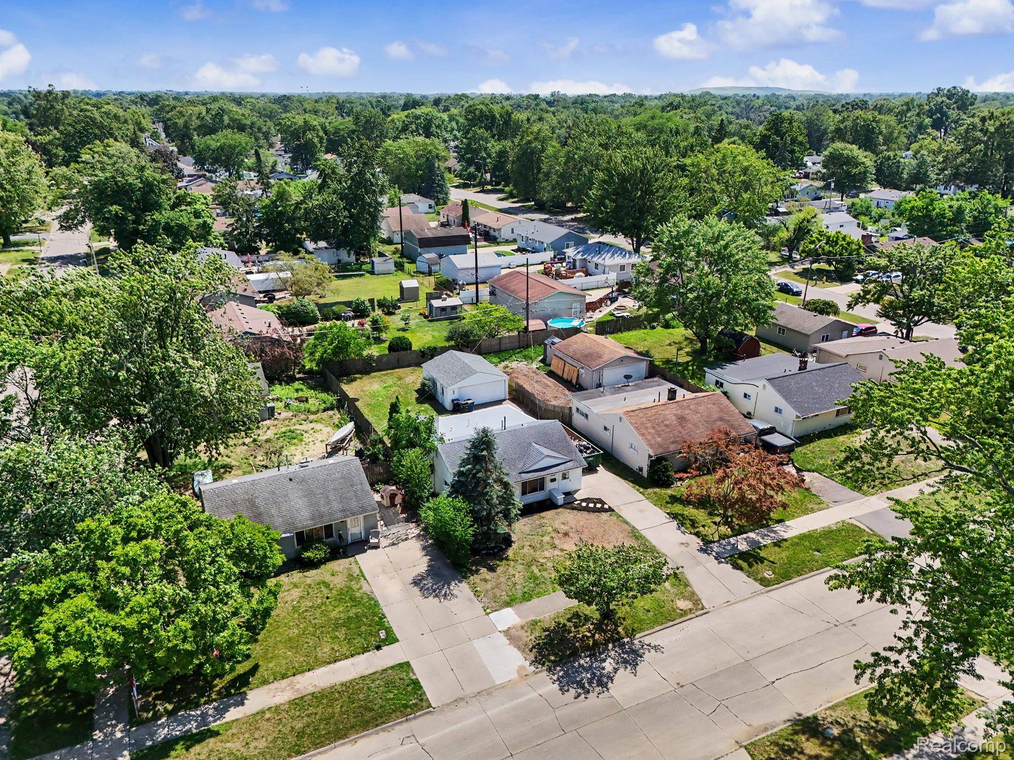 35519 Hazelwood ST, Westland, MI 48186