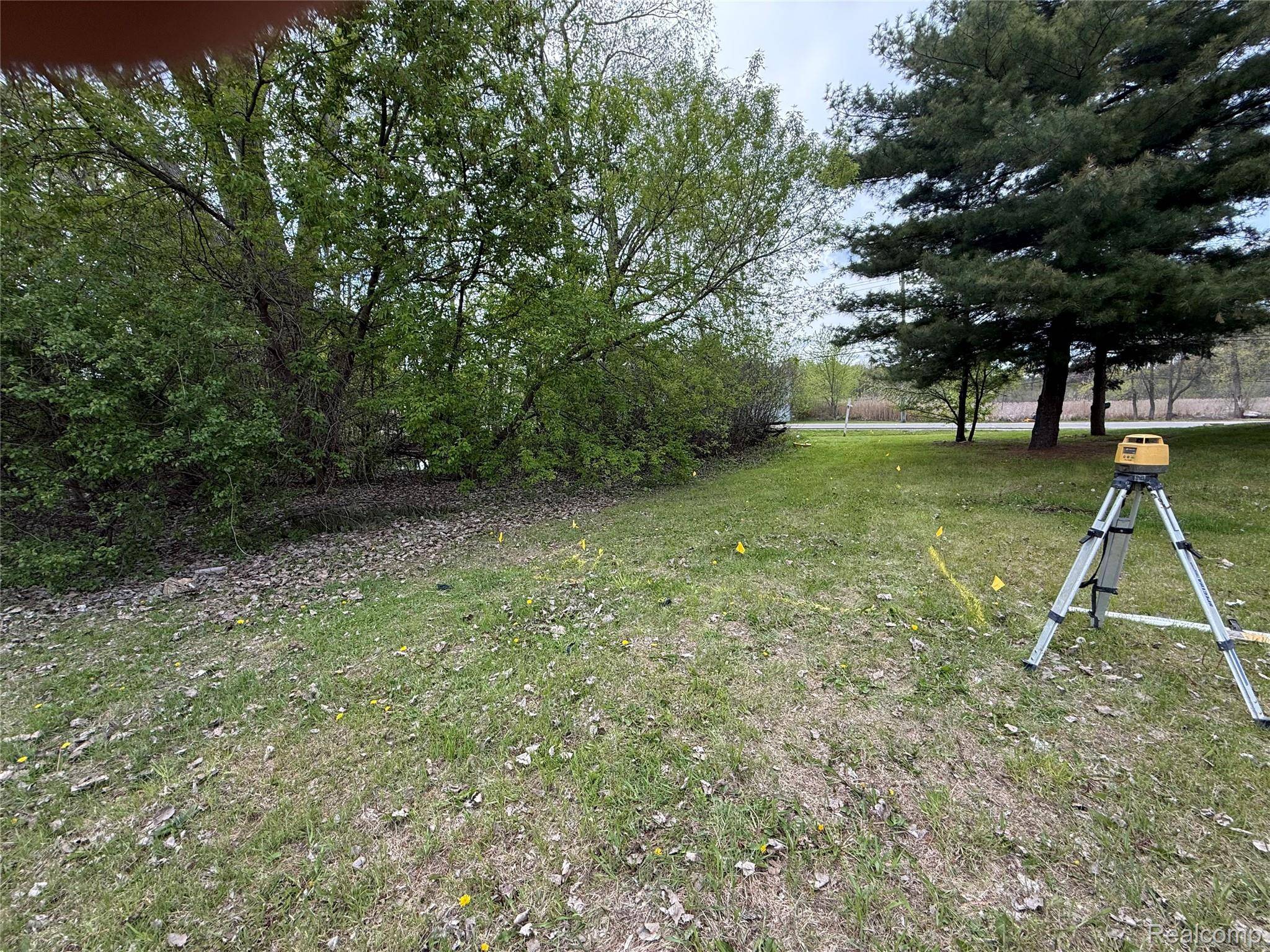 59 Lochaven RD, Waterford Charter Township, MI 48327