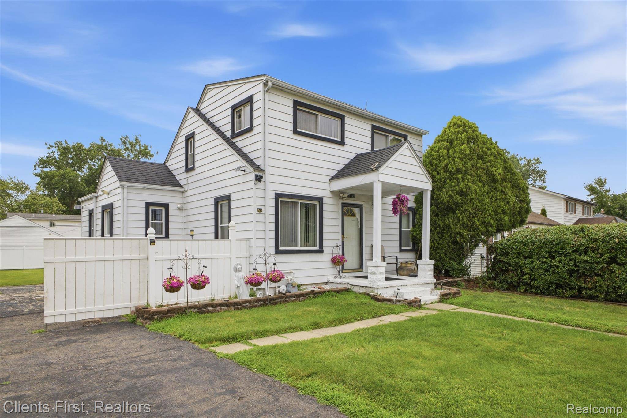 15182 Cooper ST, Taylor, MI 48180