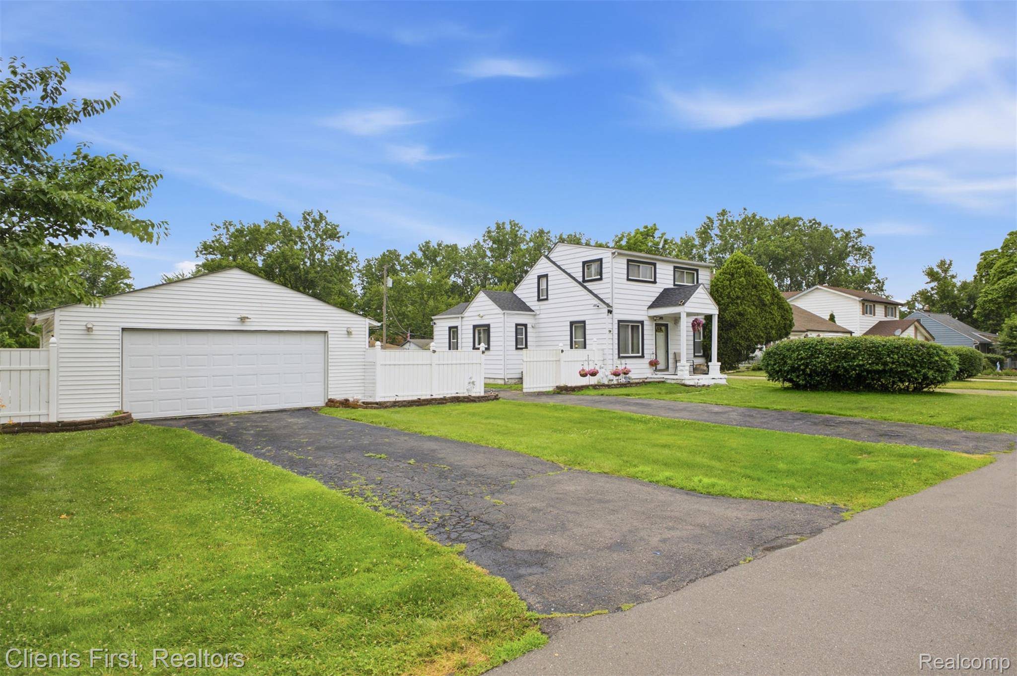15182 Cooper ST, Taylor, MI 48180