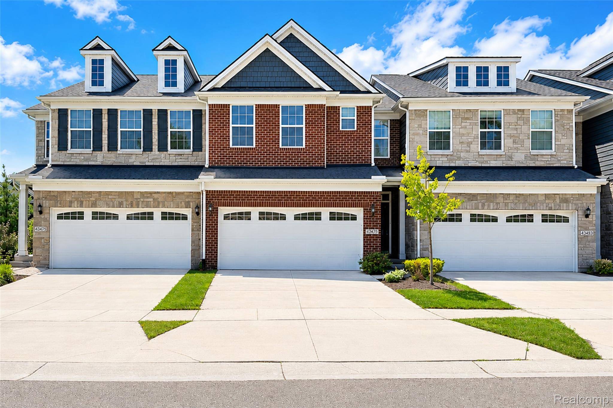 43479 Prospect LN, Novi, MI 48375