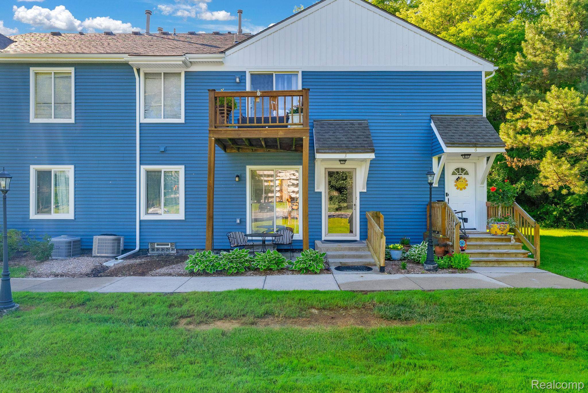 45000 Bayview DR, Novi, MI 48377