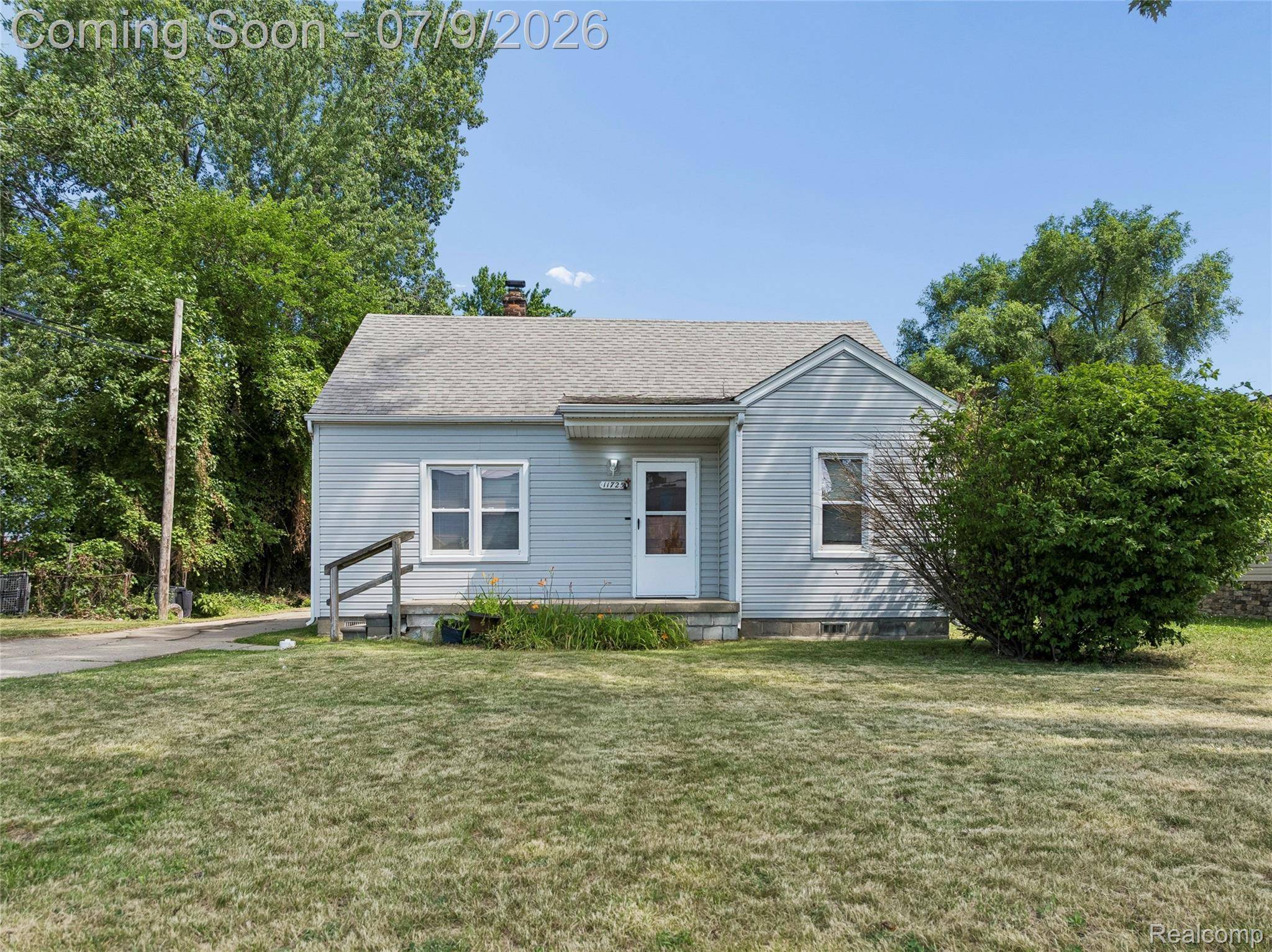 11725 Republic AVE, Warren, MI 48089