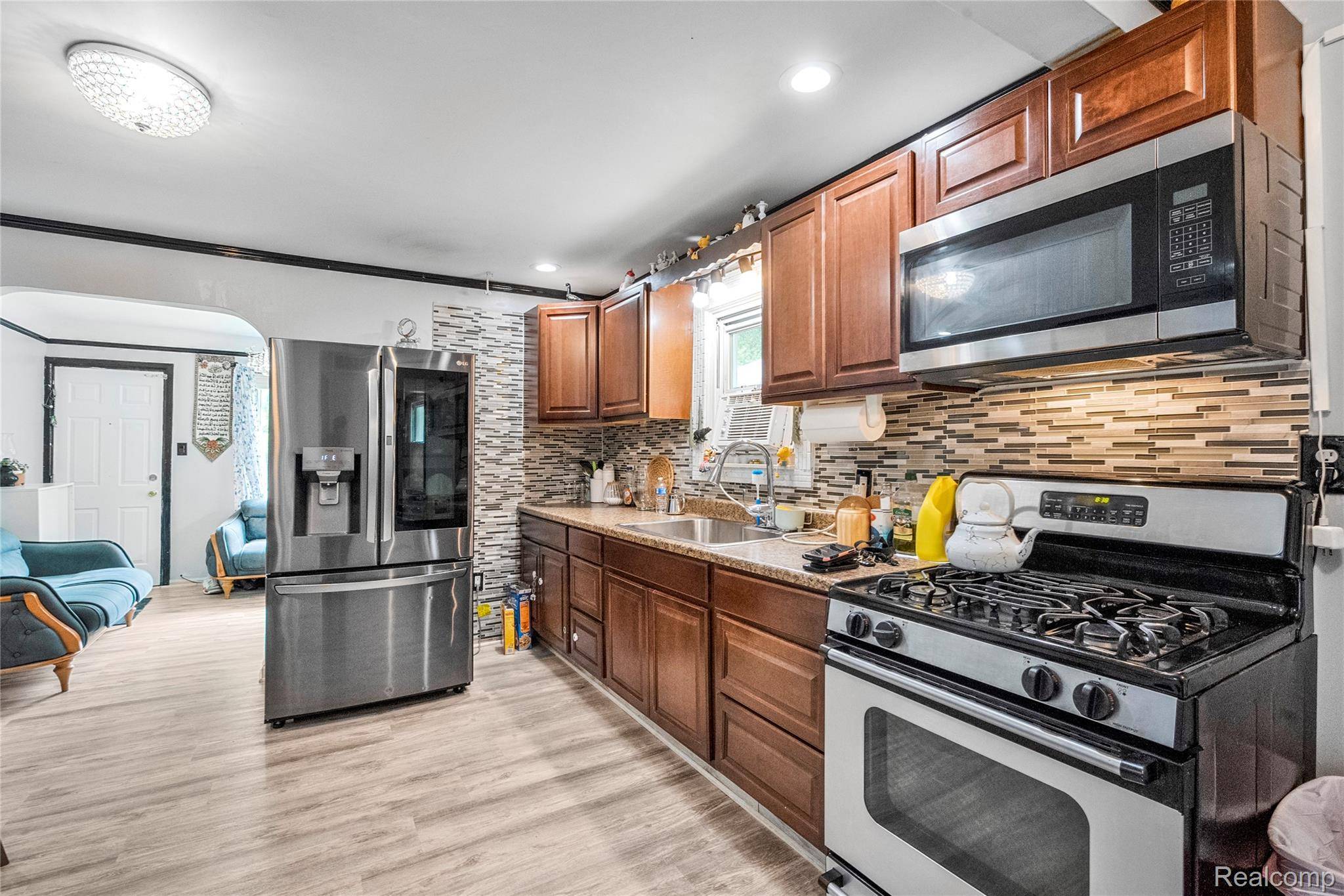 4516 Fleming ST, Dearborn Heights, MI 48125
