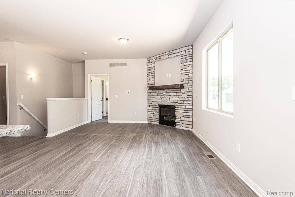 53188 Woodland MDWS, Chesterfield Township, MI 48047