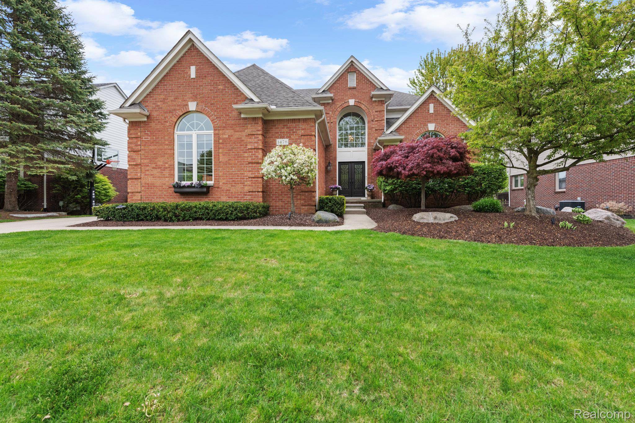 1476 Werth DR, Rochester, MI 48306
