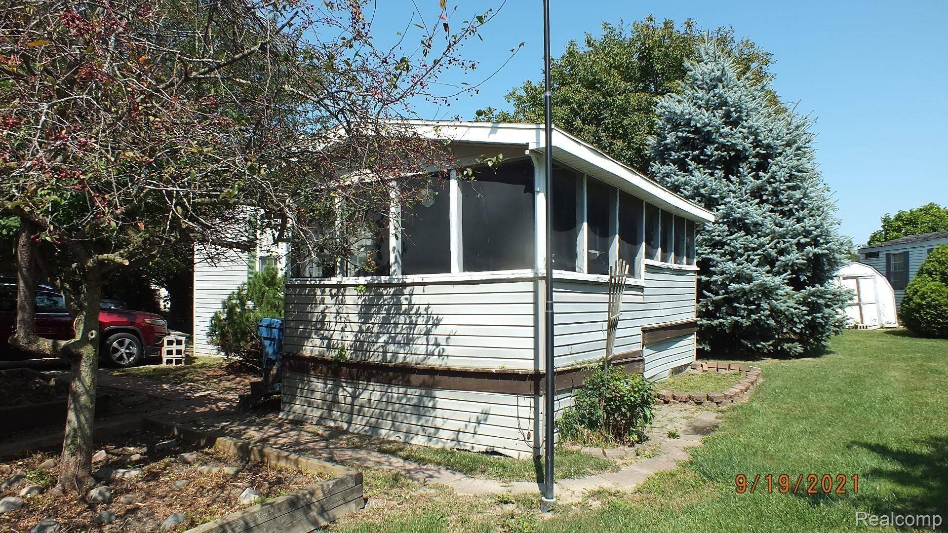 54 RIVERVIEW DR, Erie Township, MI 48133