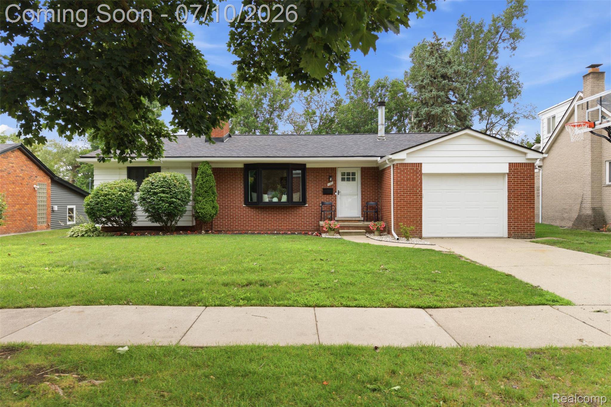 595 Byron ST, Plymouth, MI 48170