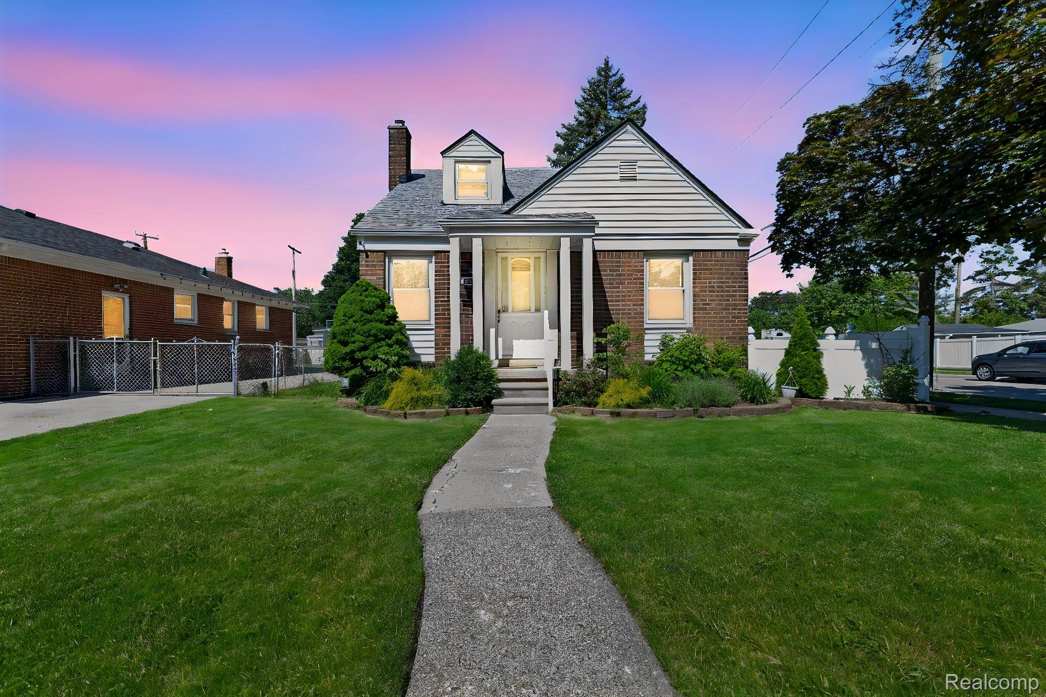 7604 Robinson AVE, Allen Park, MI 48101