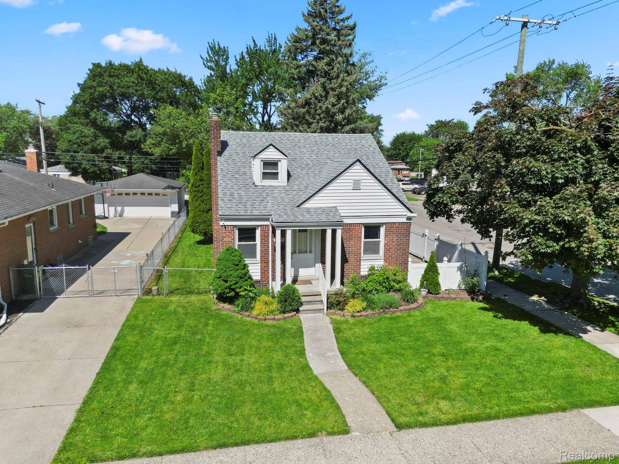7604 Robinson AVE, Allen Park, MI 48101