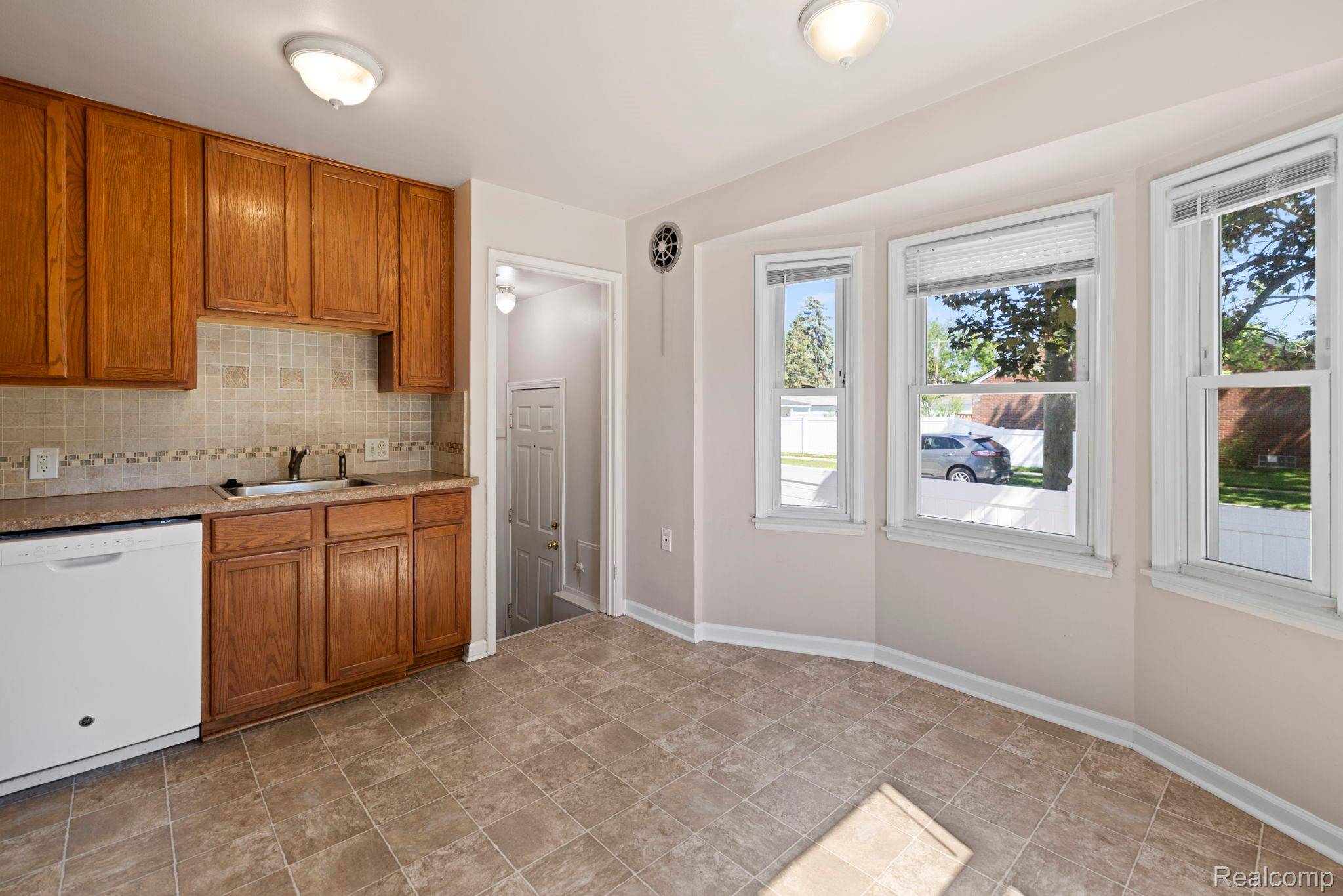 7604 Robinson AVE, Allen Park, MI 48101