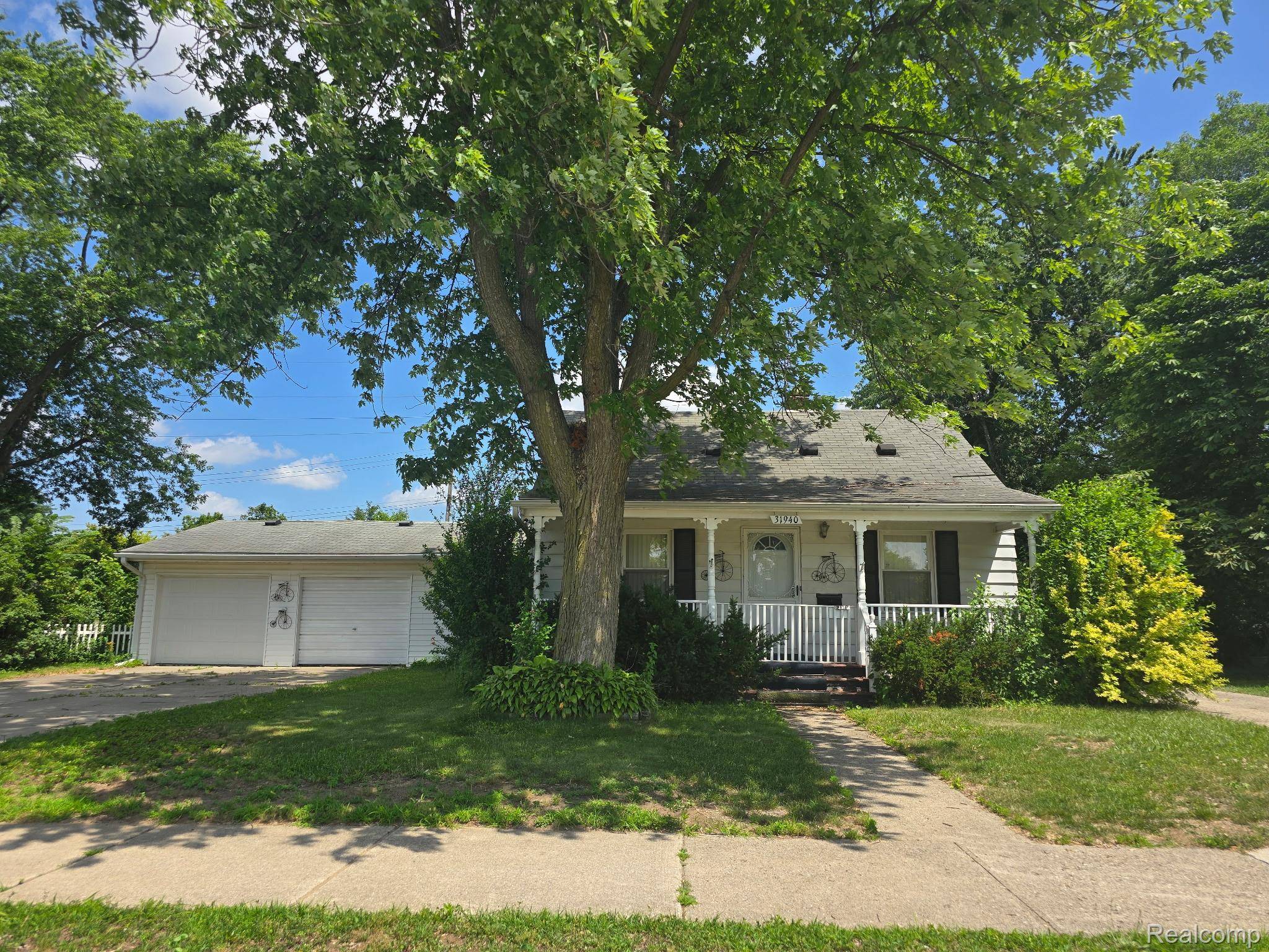 31940 Maplewood ST, Garden City, MI 48135