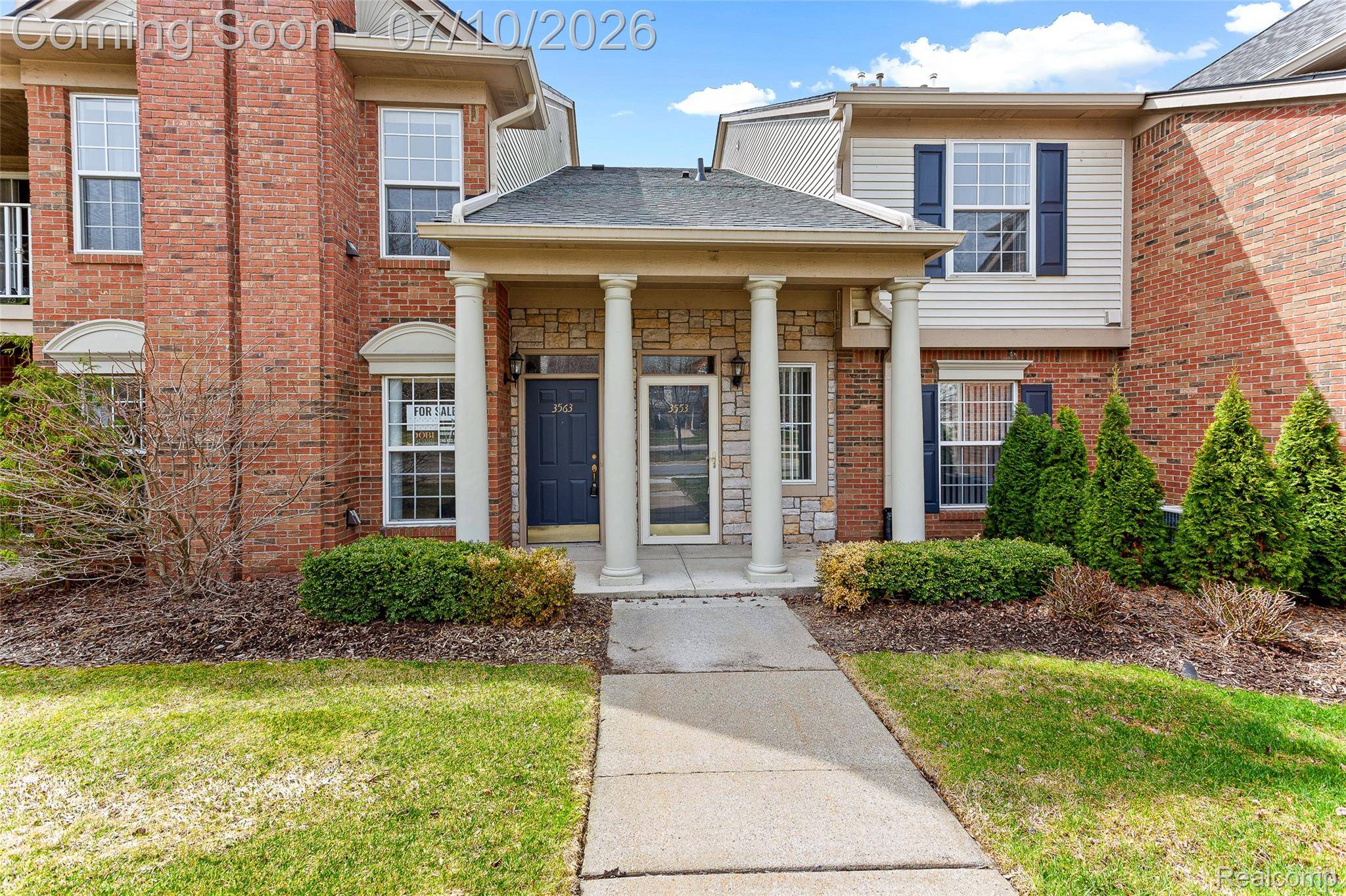 3553 Oakmonte BLVD, Oakland Charter Township, MI 48306