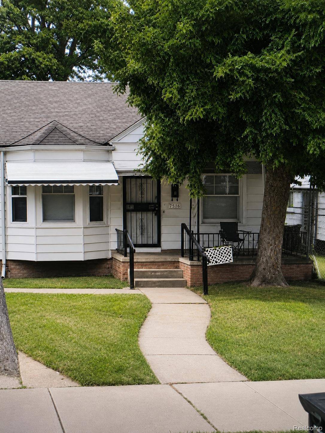 19941 Prairie ST, Detroit, MI 48221