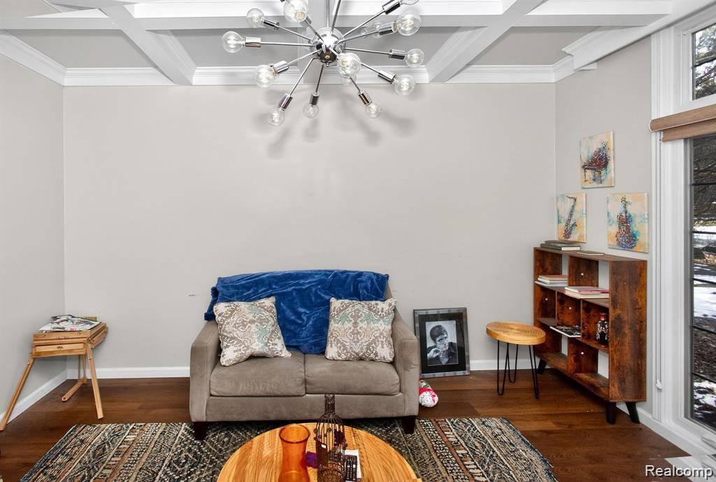 5874 Orchard Woods DR, West Bloomfield Charter Township, MI 48324