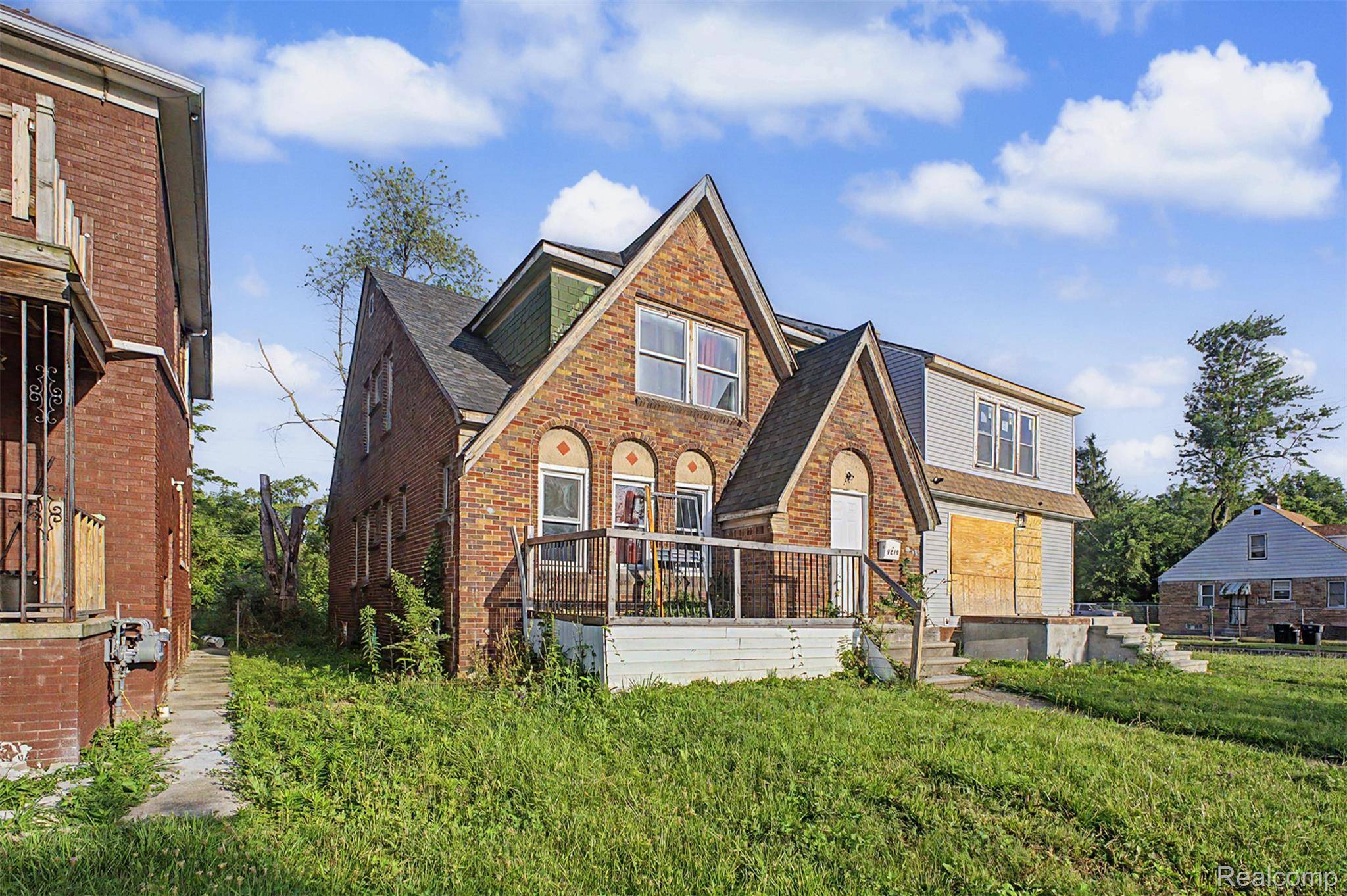 9275 Appoline ST, Detroit, MI 48228