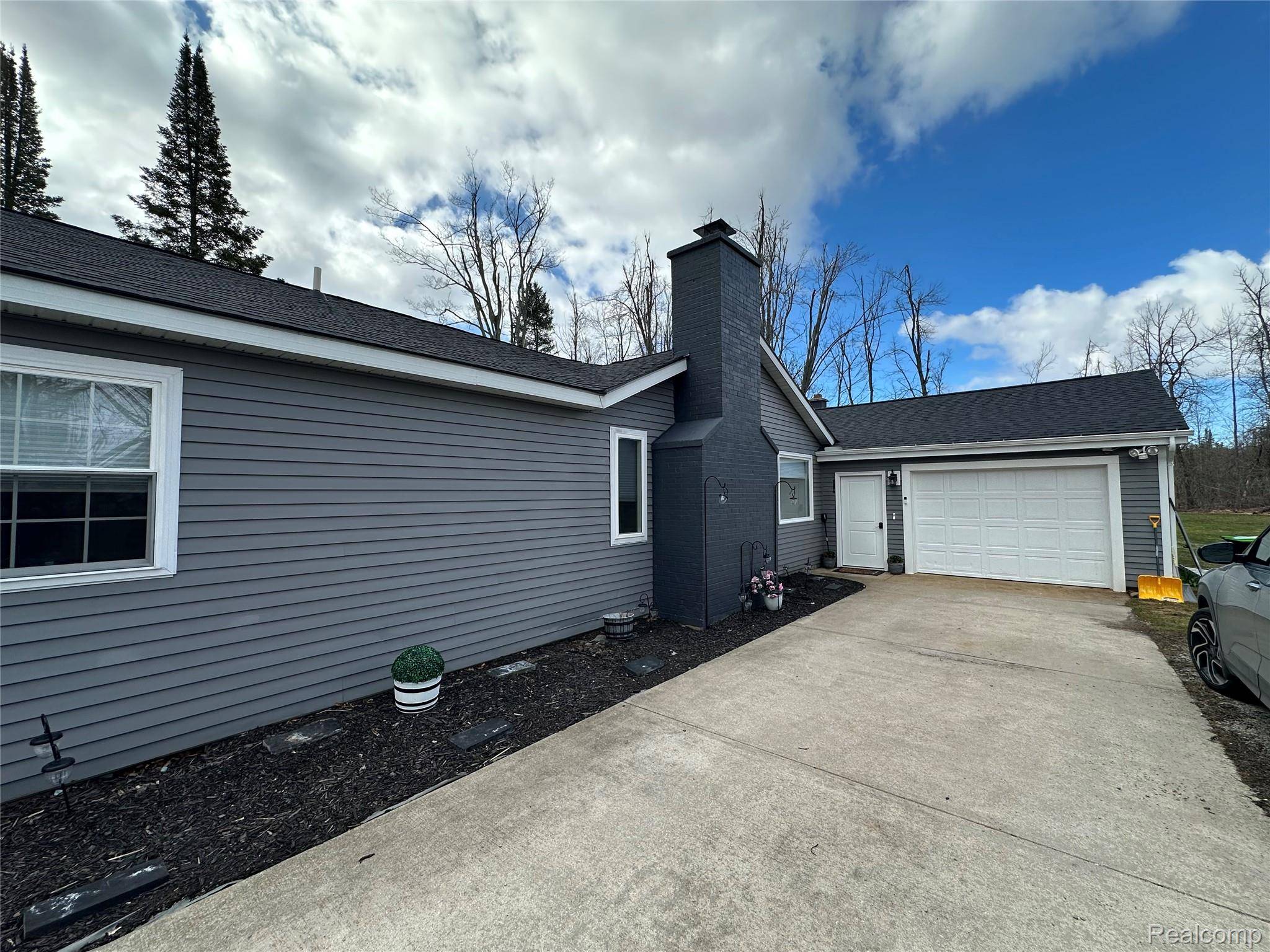 7726 Lake ST, Alanson Village, MI 49706