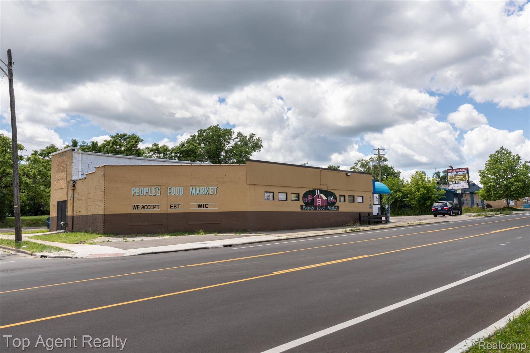700 Auburn AVE, Pontiac, MI 48342