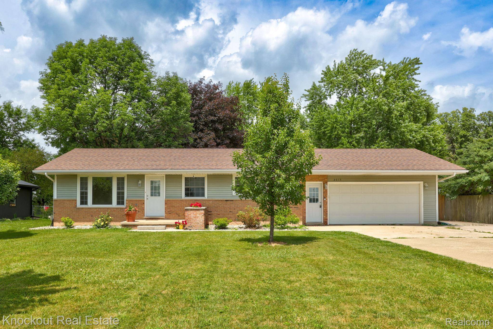 2015 Midland RD, Monitor Charter Township, MI 48706