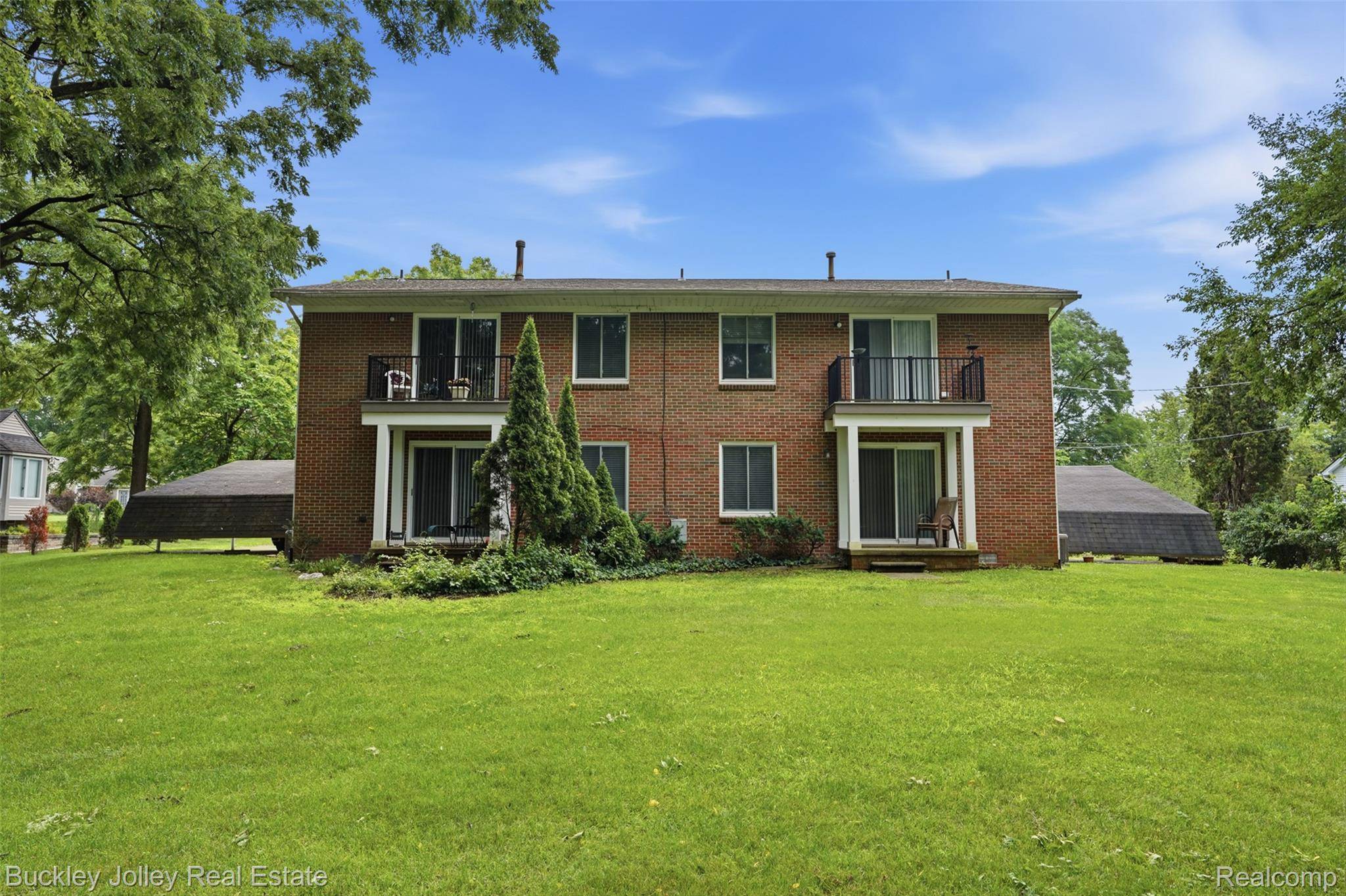 725 Clark ST, Brighton, MI 48116