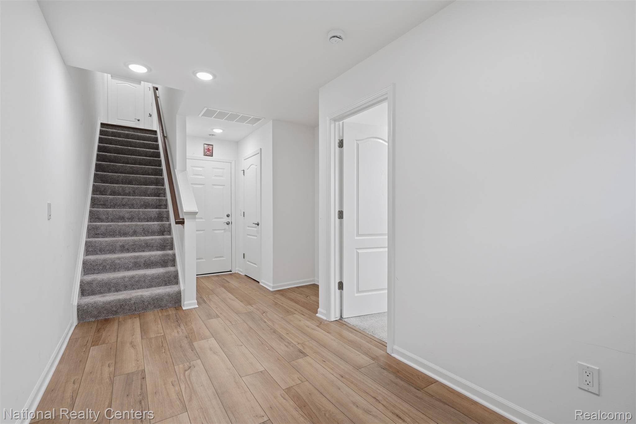 43034 Atwood AVE, Novi, MI 48375
