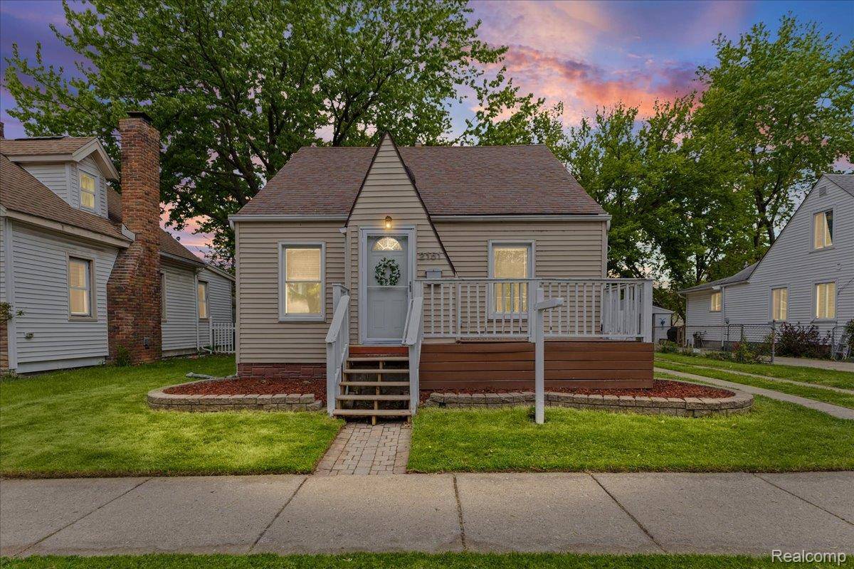 2151 Orchard ST, Ferndale, MI 48220