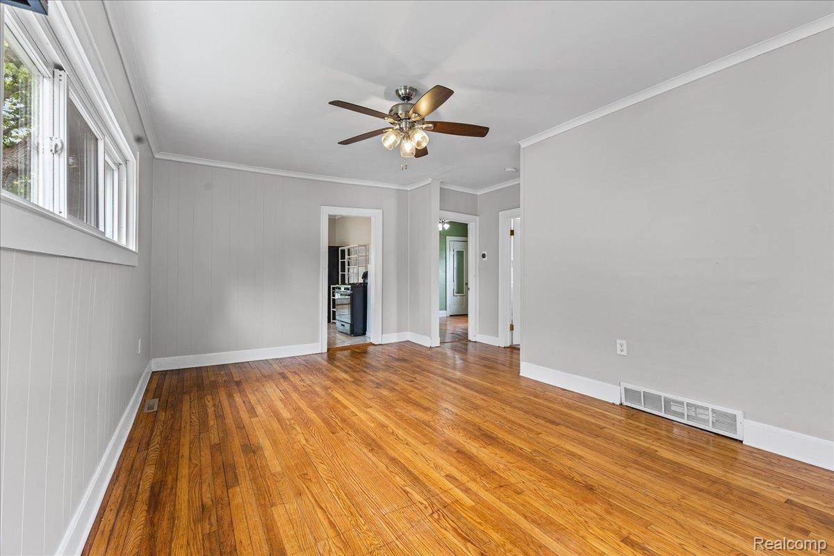 2151 Orchard ST, Ferndale, MI 48220