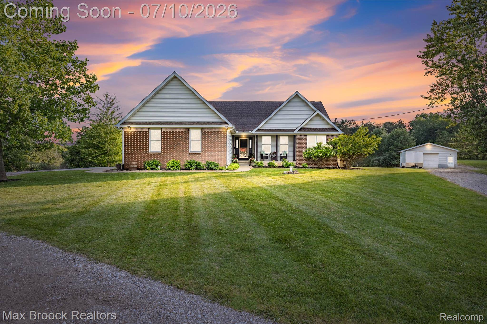 3054 Emery LN, Hadley Township, MI 48455