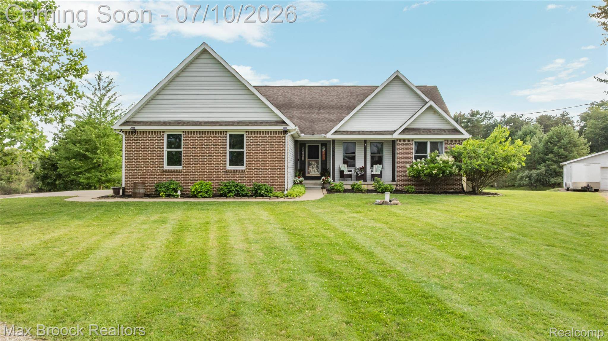 3054 Emery LN, Hadley Township, MI 48455