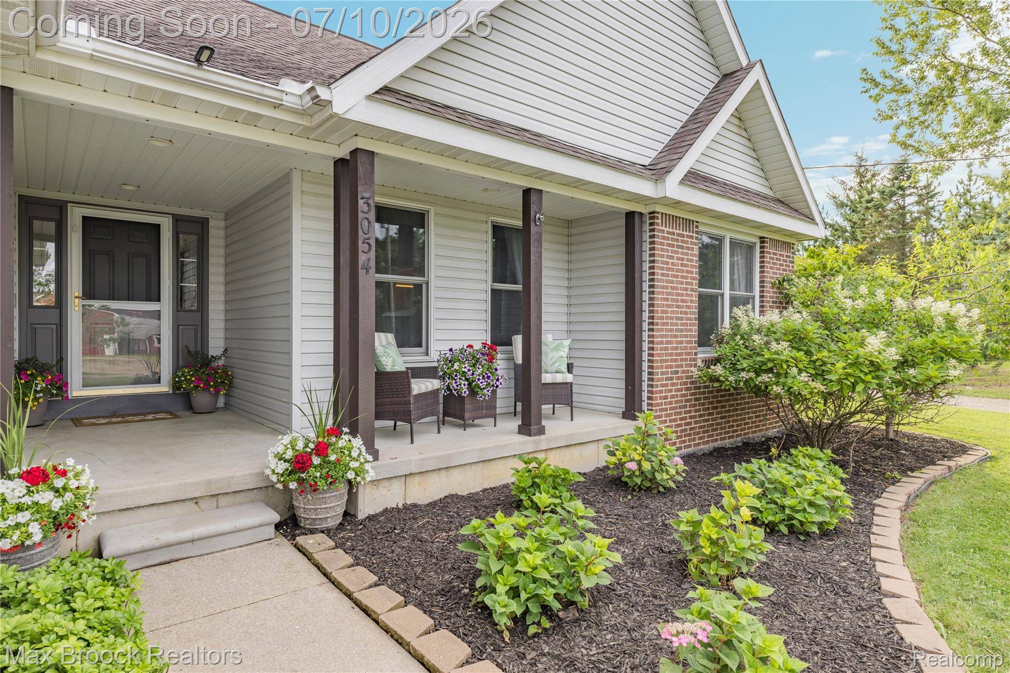 3054 Emery LN, Hadley Township, MI 48455