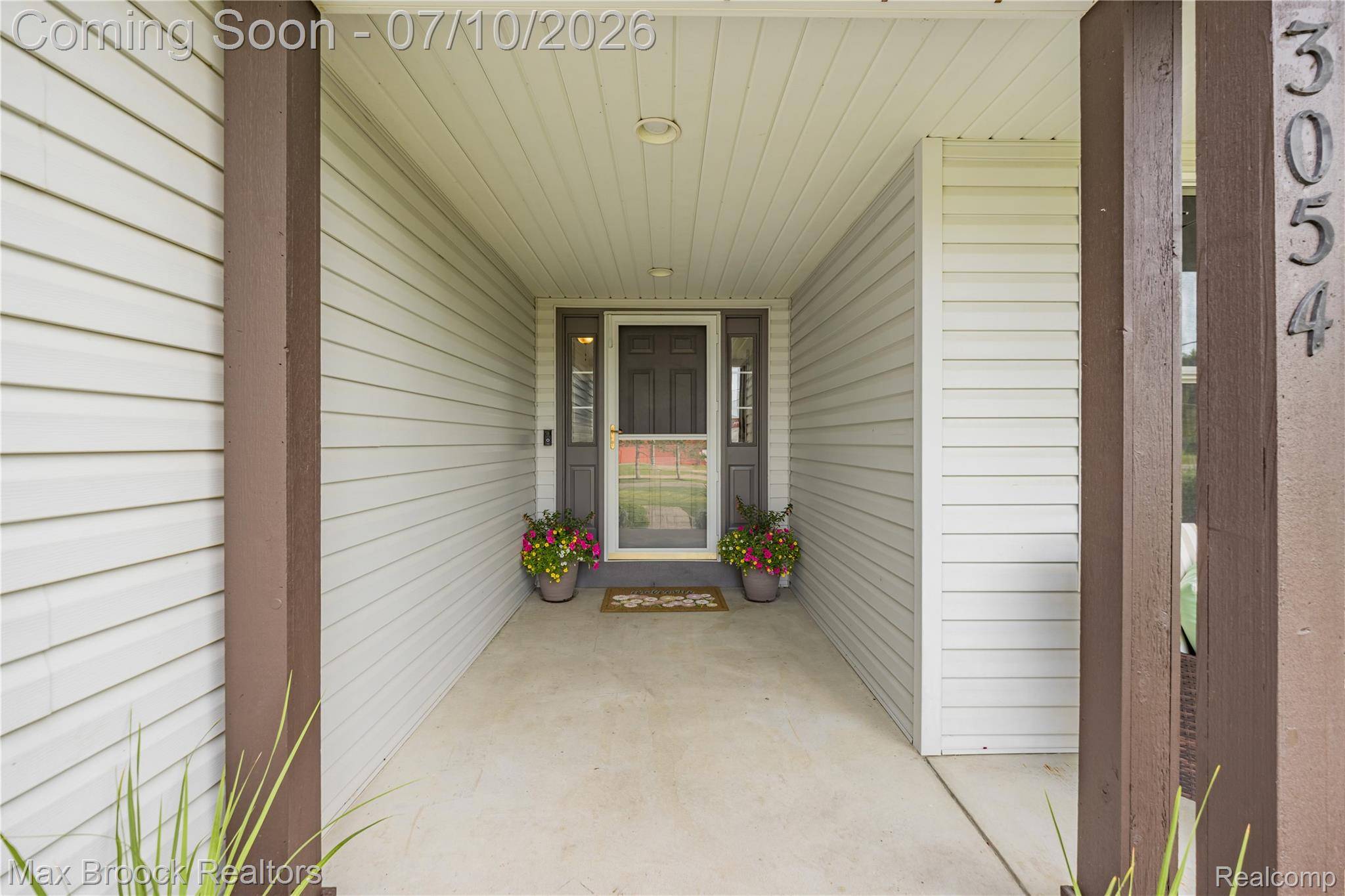 3054 Emery LN, Hadley Township, MI 48455