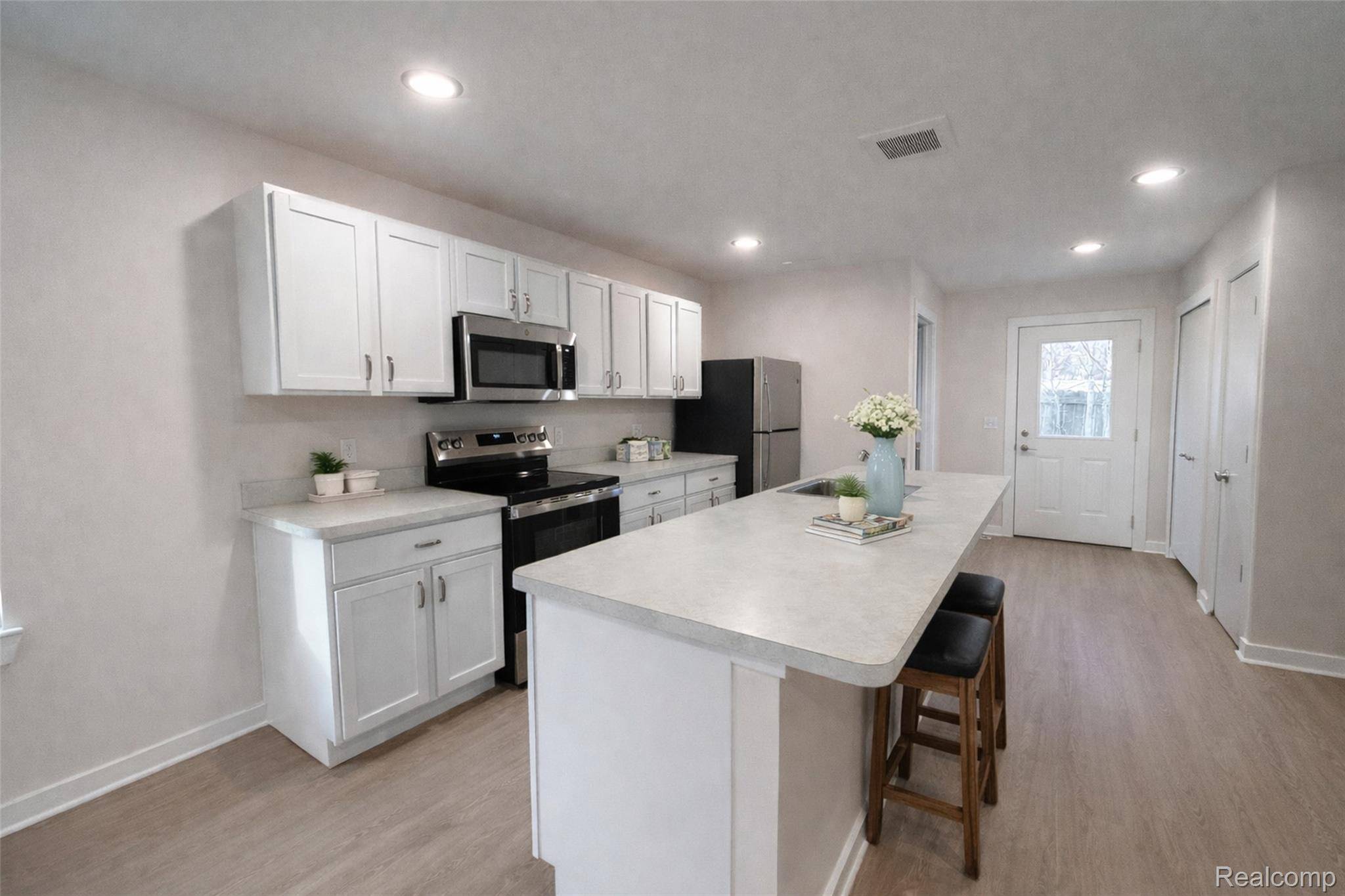 223 N Grove ST #5, Ypsilanti, MI 48198