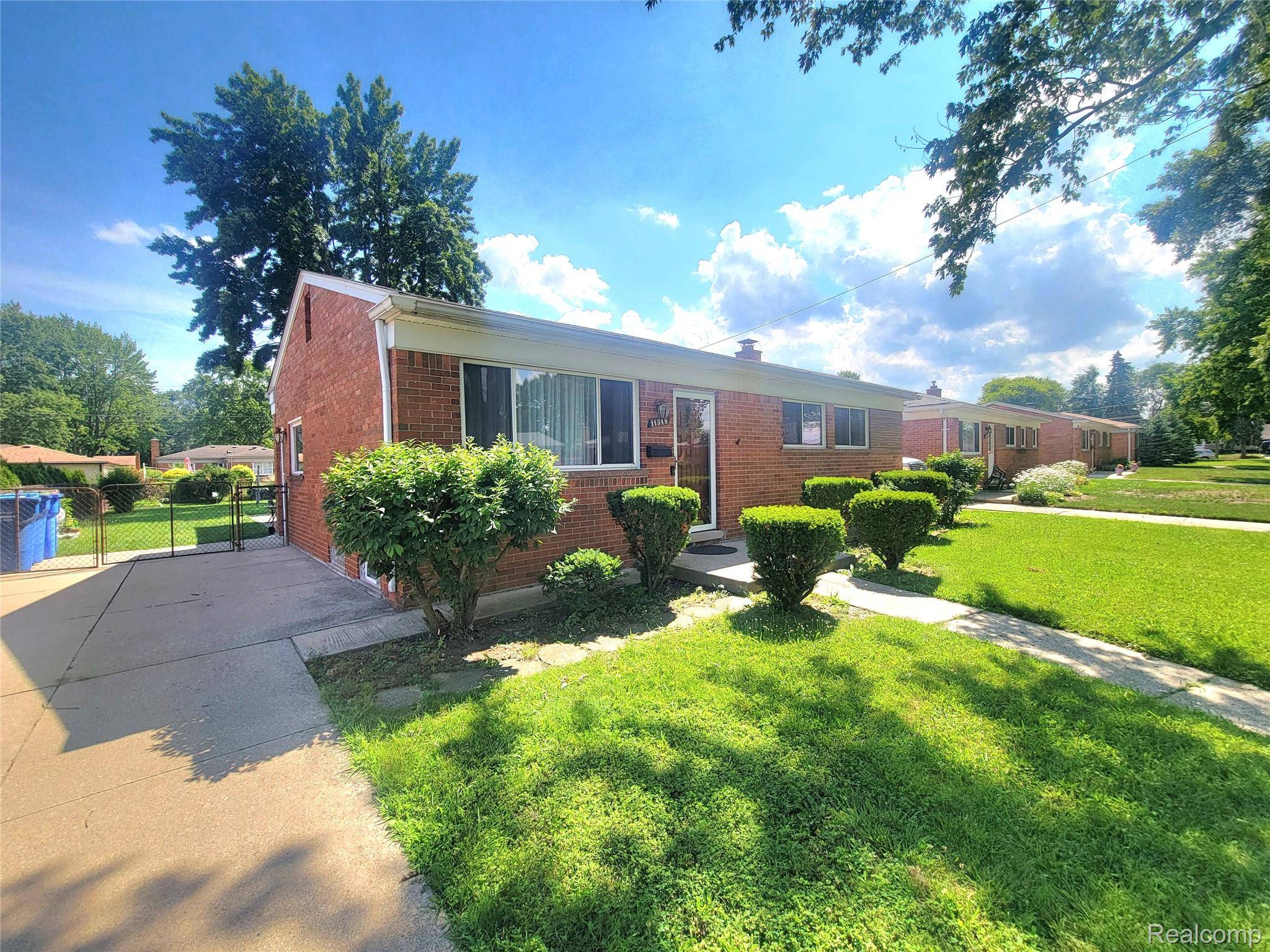 11348 Jonas AVE, Warren, MI 48089