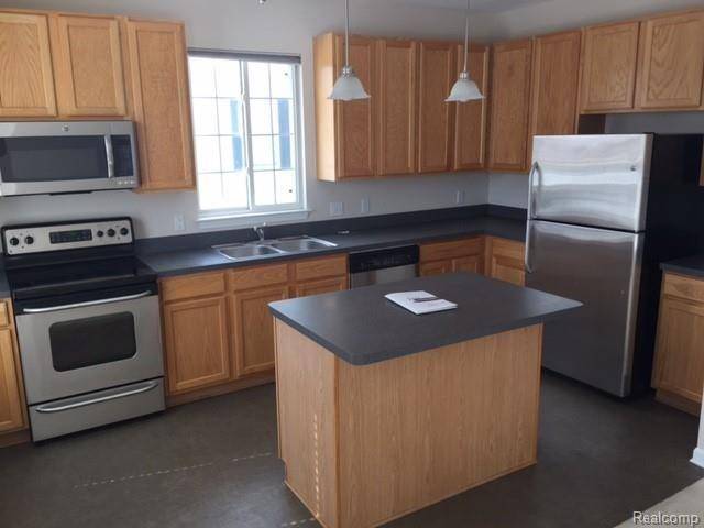 1059 ALAMEDA BLVD, Troy, MI 48085