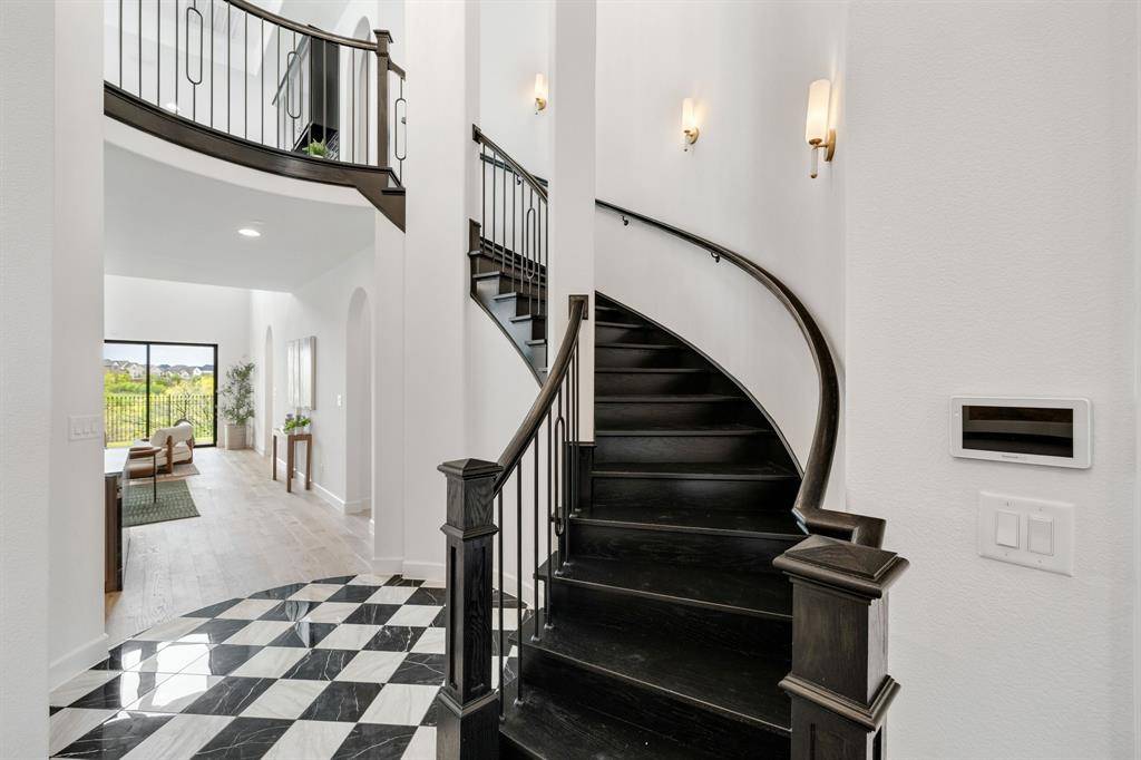 8724 Edgewater Drive, The Colony, TX 75056