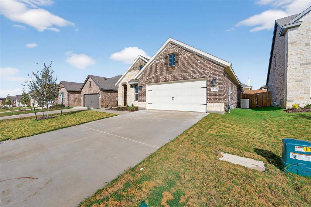 3525 Helena Street, Gainesville, TX 76240